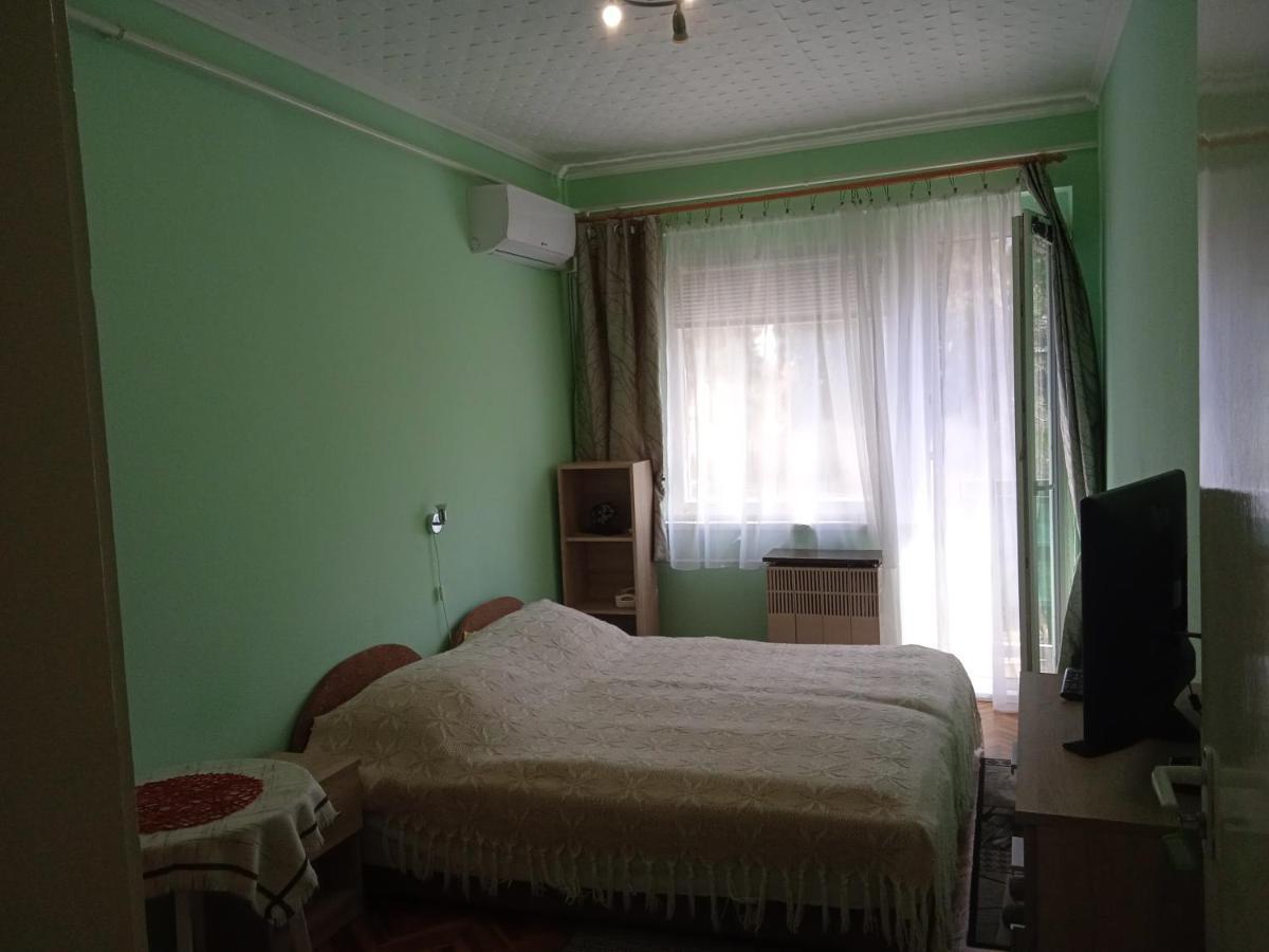 Balaton-Lak Apartmanház Siófok Exterior foto